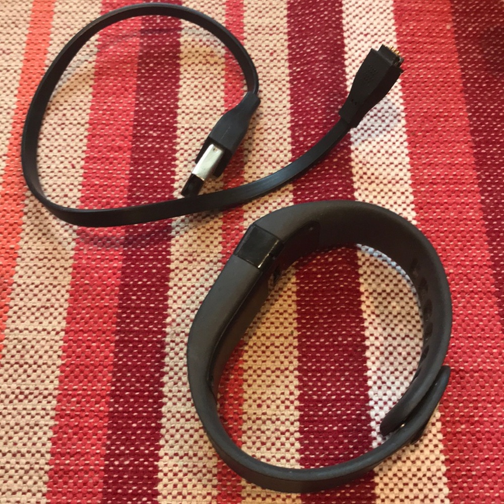 Fitbit Charge - image 2